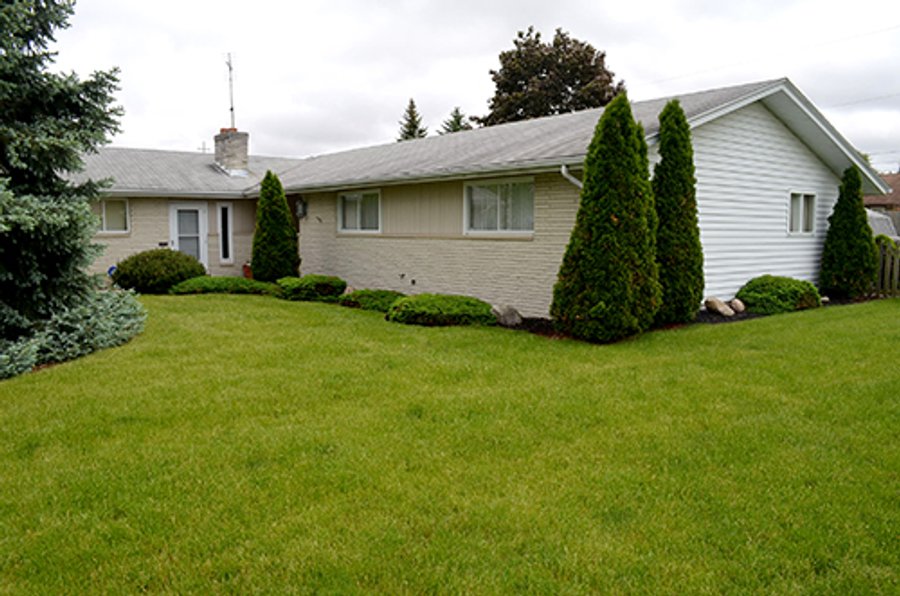 Beautiful 3 Bedroom Ranch & Personal Property - Stein Estate